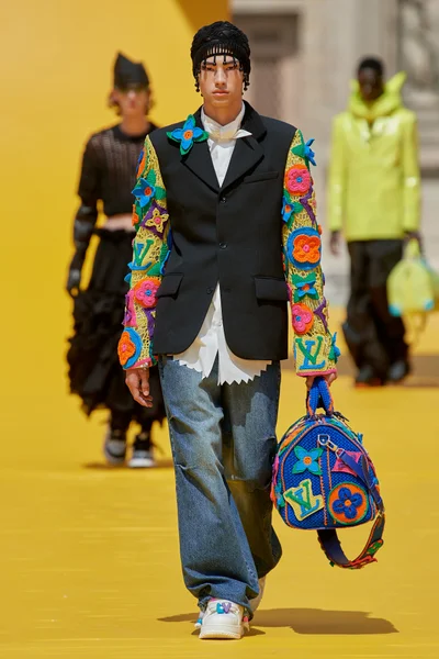 Look 39